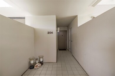 2775 Kipps Colony Dr S unit 204, Gulfport, FL 33707 - photo 7