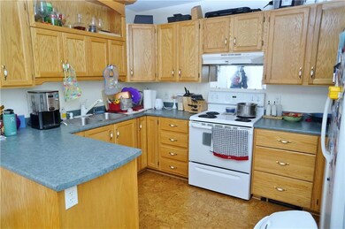 5 Latham St unit 6, South Portland, ME 04106 - photo 4