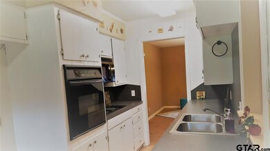 3333 Lynnwood Dr, Tyler, TX 75701 - photo 7