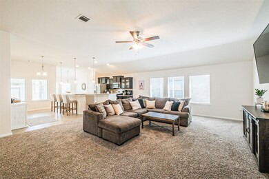 5185 Dry Hollow Dr, Alvin, TX 77511 - photo 4