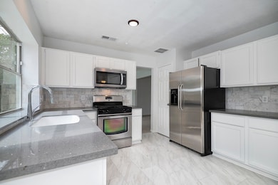 10 Summithill Place, Spring, TX 77381 - photo 6