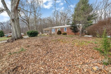 313 Oak Hill Rd, Candler, NC 28715 - photo 3