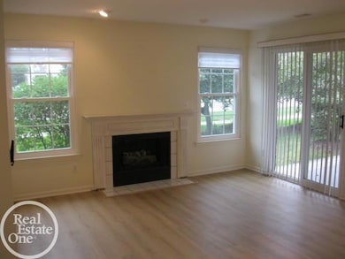 16888 Glenmoor Blvd, Macomb, MI 48044 - photo 3