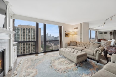 The Elm at Clark unit 3301-10, Chicago, IL 60610 - photo 5