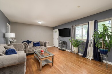 3929_Chickamauga_Ave_0013