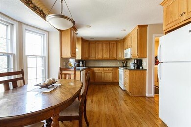 10231 Century Ln, Lenexa, KS 66215 - photo 5