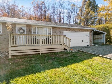 4230 Cloverhill St SW, Canton, OH 44706 - photo 3