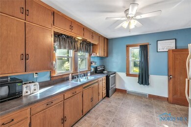 607 S Defiance St, Archbold, OH 43502 - photo 7