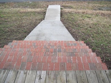 825 Manns Rd, Harrodsburg, KY 40330 - photo 2