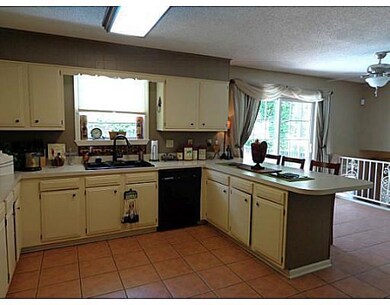 135 Hilltop Cir, Pineville, LA 71360 - photo 4