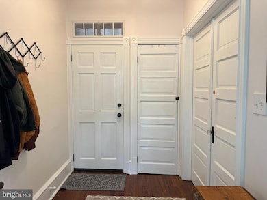 38 Walnut St unit 2ND FLOOR, Haddonfield, NJ 08033 - photo 3