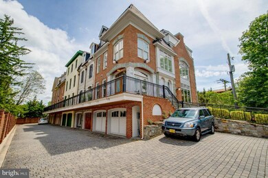 225 Locust St SE unit 5, Vienna, VA 22180 - photo 3