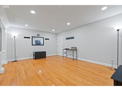 1823 NE Multnomah St unit 21, Portland, OR 97232 - photo 3