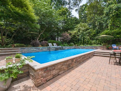 043-1280x960-backyard-pool