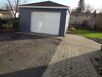 1441 Kings Rd, Carpentersville, IL 60110 - photo 3