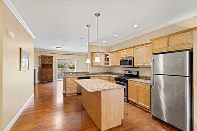 402 Crystal Way unit 402, Bellingham, MA 02019 - photo 4