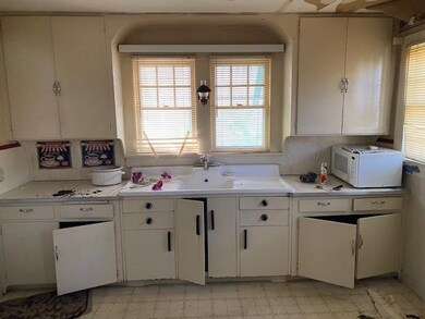 209 W Central Ave, Bluffton, IN 46714 - photo 4