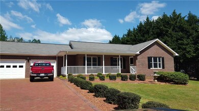 1099 Crestview Church Rd, Asheboro, NC 27205 - photo 2