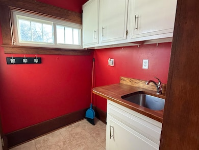 105 N West St, Plainview, NE 68769 - photo 3