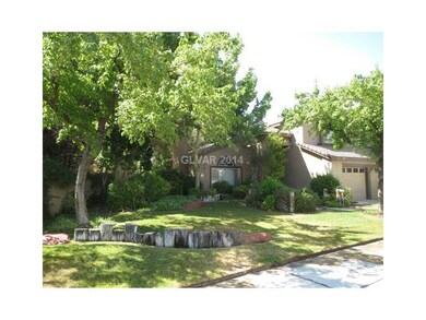 Facade/Exterior Front. Front Yard
