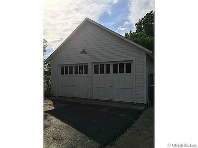Garage.