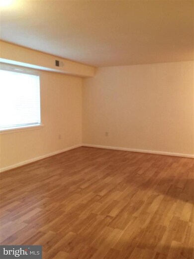 7497 Prince Charles Ct unit 8, Manassas, VA 20111 - photo 4