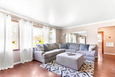 04-Living Area