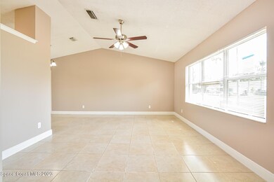 002-photo-living-room-10880813