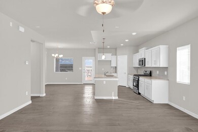 13744 Lago Vista Ave, Horizon City, TX 79928 - photo 4