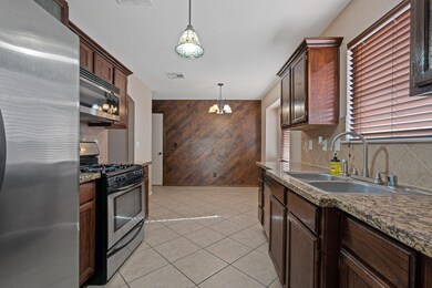 14375 Desert Sage Dr, Horizon City, TX 79928 - photo 7