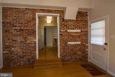 6808 Crutchfield St, Falls Church, VA 22043 - photo 4