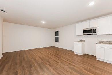 2213 Dillard St, Fort Worth, TX 76105 - photo 5