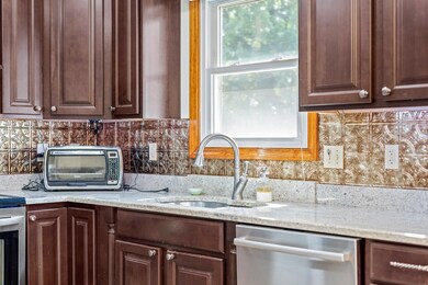 89 Meadow Ridge Ln, Milton, VT 05468 - photo 7