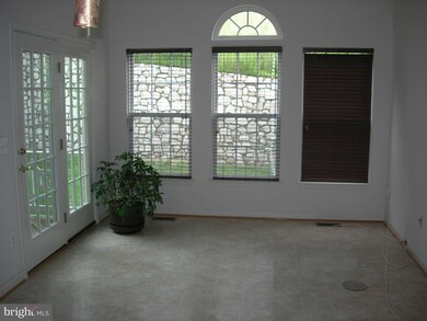 8815 Carpenters Hall Dr, Lorton, VA 22079 - photo 4