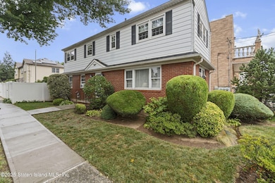 76 Jefferson St Front Prereal