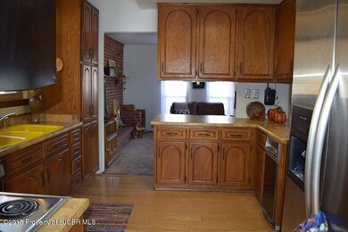 Brookside Dr Kitchen