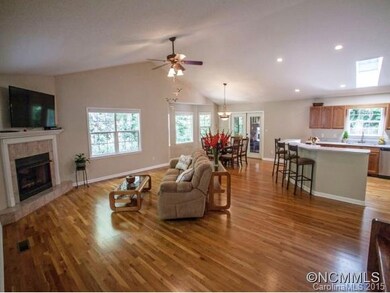 39 Little Forest Dr, Asheville, NC 28806 - photo 4