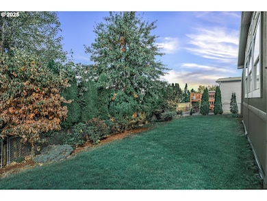 809 SW Crestview Way, Troutdale, OR 97060 - photo 6