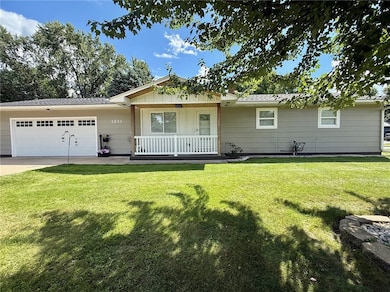 1231 Maleda Dr, Eau Claire, WI 54703 - photo 2