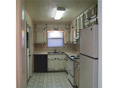 10800 Tom Kite Ct unit B, El Paso, TX 79935 - photo 6