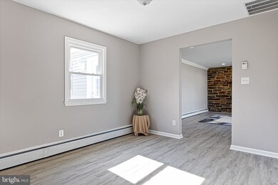 406 S Dupont Rd, Newport, DE 19804 - photo 5