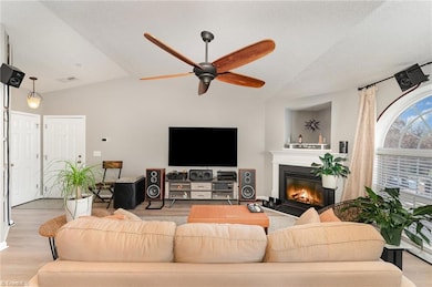 4290 Cedarcroft Ct unit 3A, Greensboro, NC 27409 - photo 4