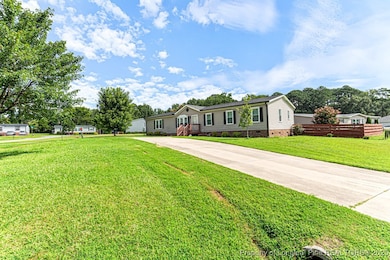 152 Rocks Edge Ln, Smithfield, NC 27577 - photo 3