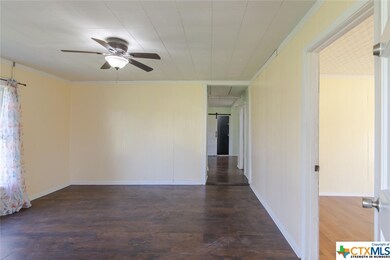 13611 Moffat Rd, Temple, TX 76502 - photo 6