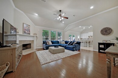 5142 E Jerad Dr, Houston, TX 77018 - photo 7