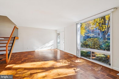 5005 Battery Ln, Bethesda, MD 20814 - photo 2