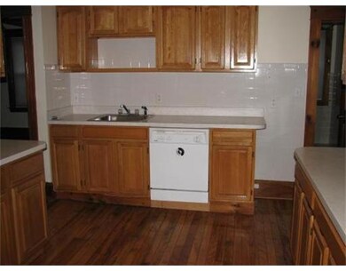 143 Pilgrim Ave, Worcester, MA 01604 - photo 2