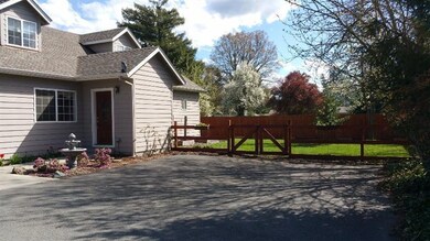 641 SW Western Ave, Grants Pass, OR 97526 - photo 6