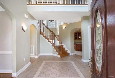 Grand 2-Story Foyer