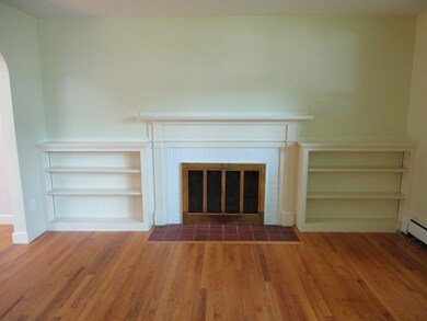 44 Chevy Chase Rd, Worcester, MA 01606 - photo 2
